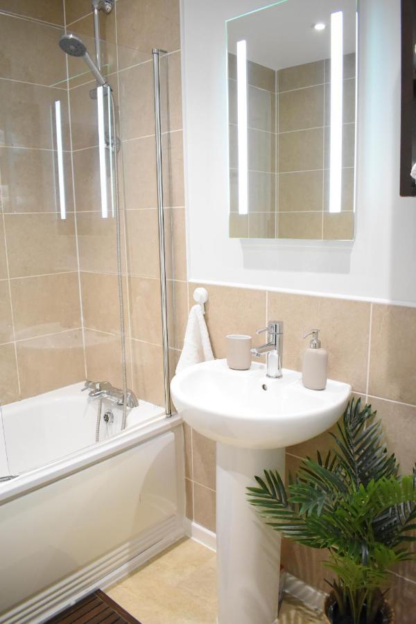Maya Boutique Inn - Garden Wythenshawe Zewnętrze zdjęcie